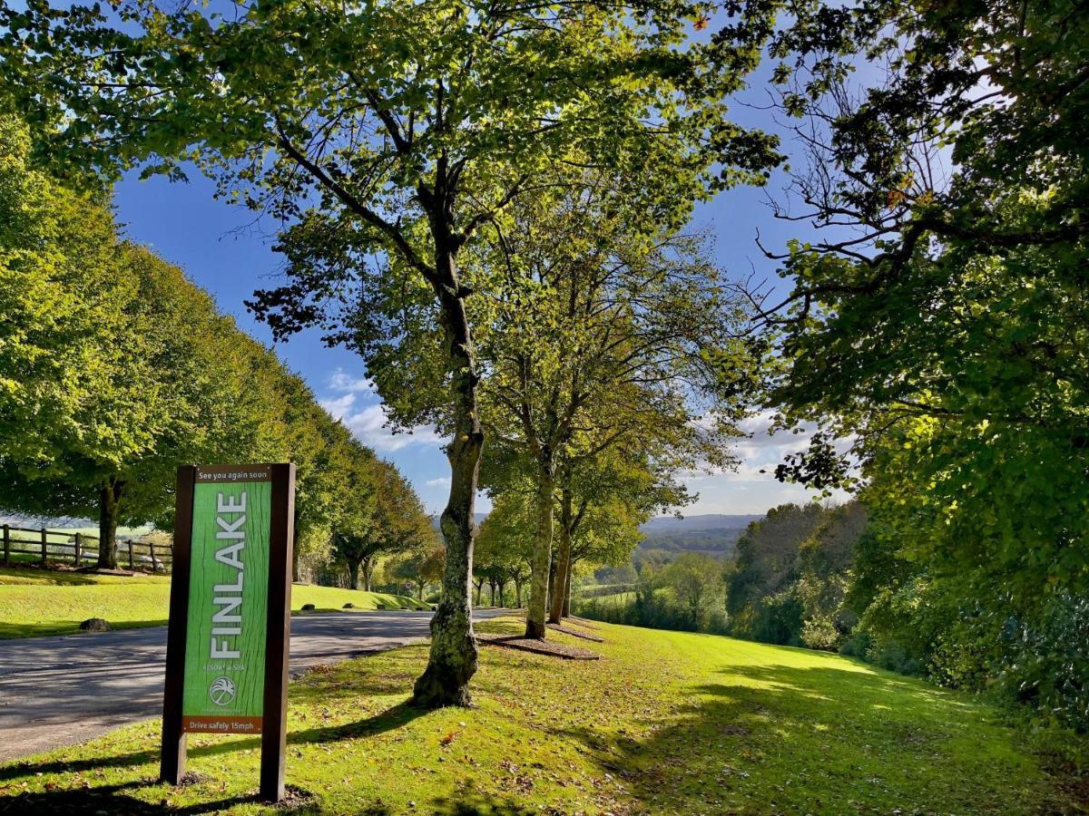 Conkers Lodge For 6 With Hot Tub & Secluded Decking - Spa Resort In Devon Chudleigh Kültér fotó